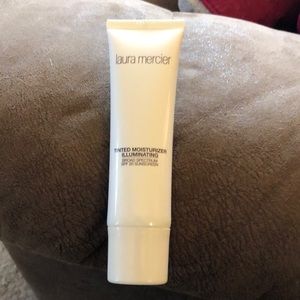 Laura mercier tinted moisturizer